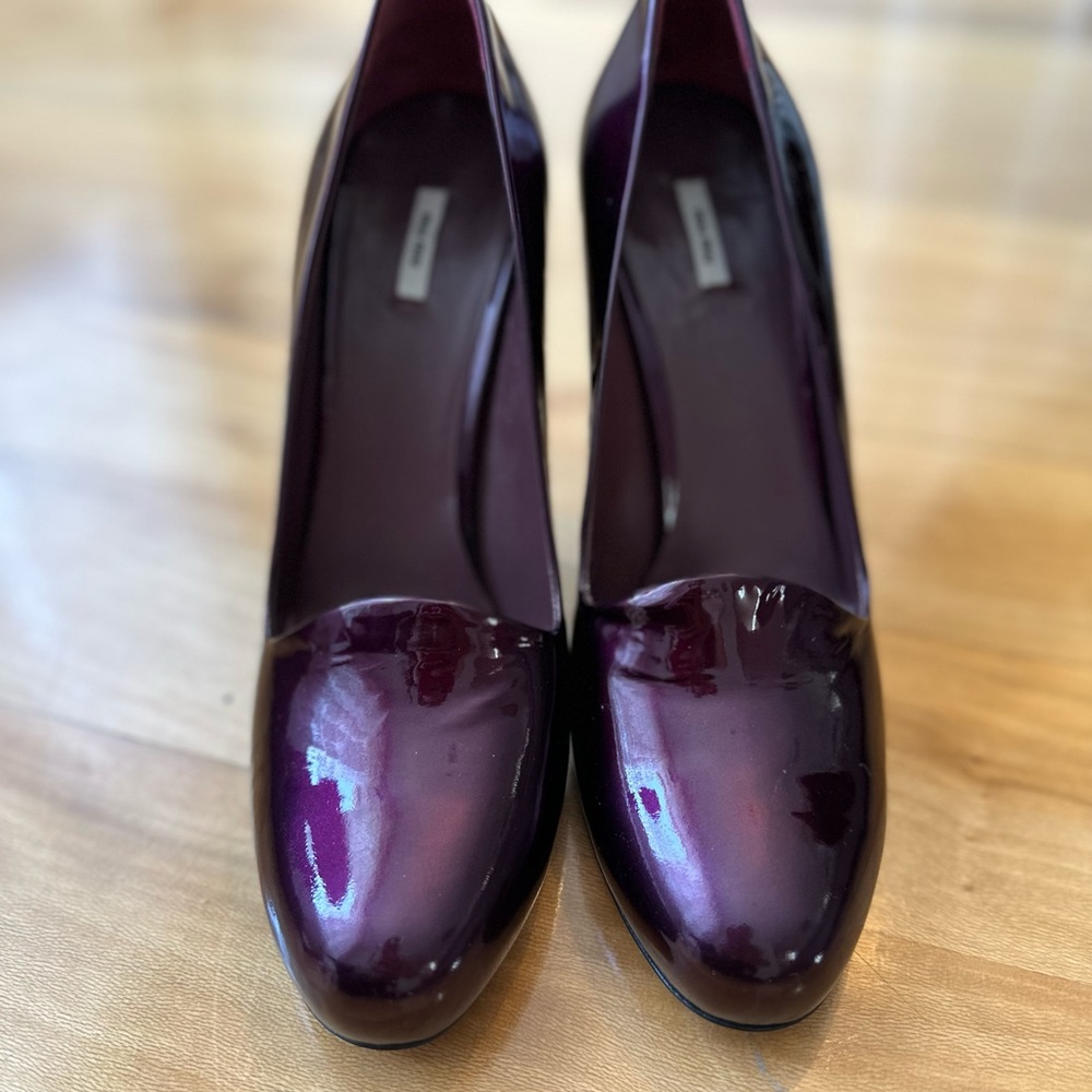 Miu Miu patent leather pumps